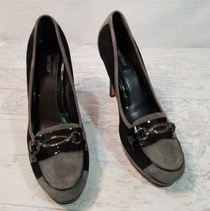 White House Black Market Magnolia Black Gray Heels